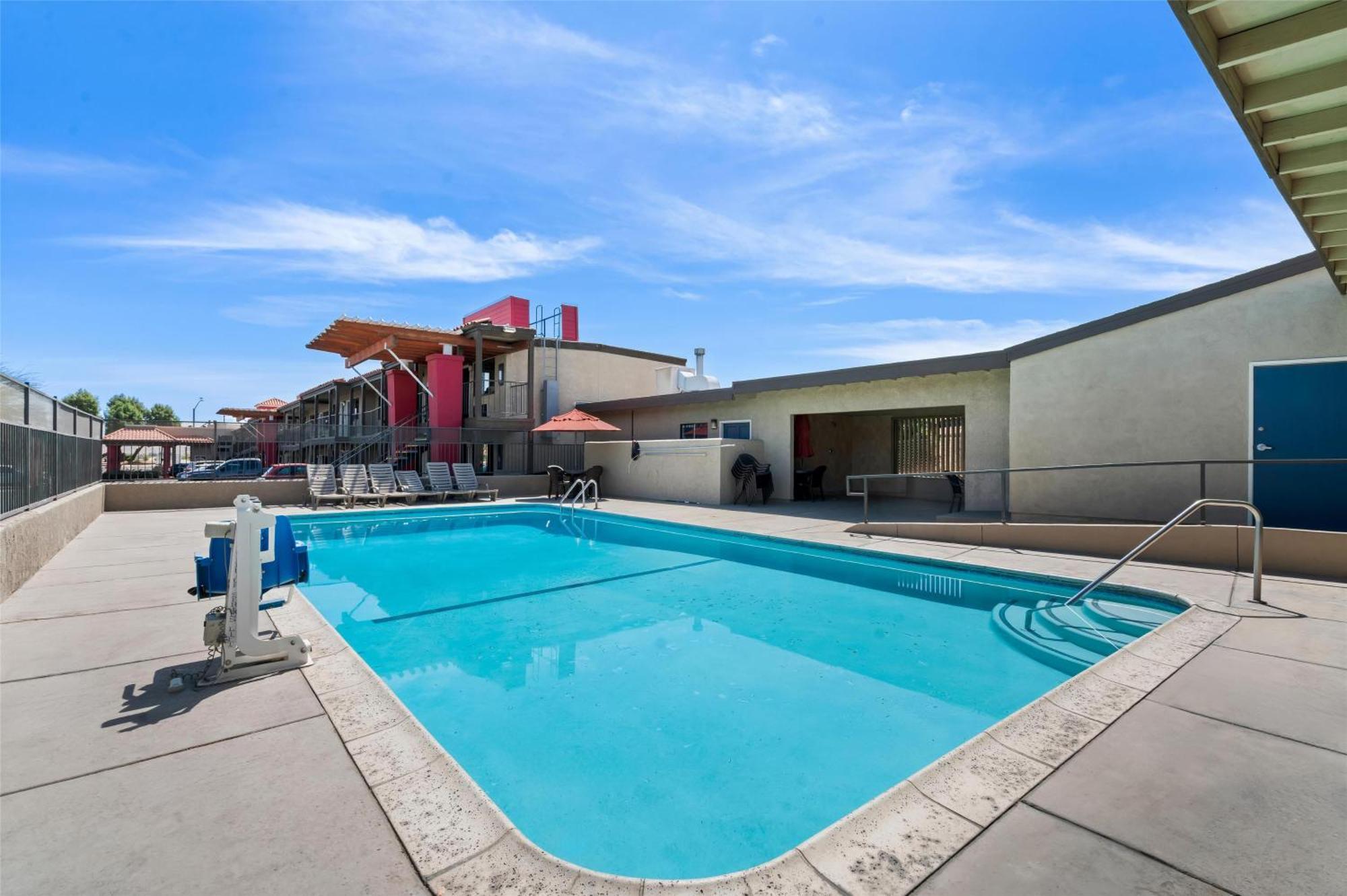 Best Western Desert Villa Inn Barstow Exteriér fotografie